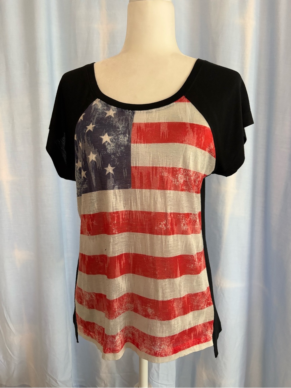 Nally & Millie Short Sleeve Flag Tee - Black/Red/White size M